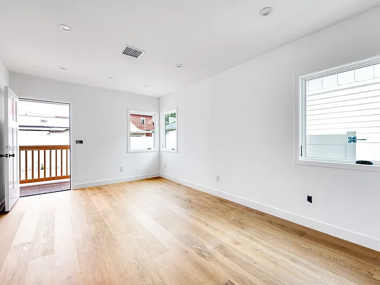 4287 La Salle Ave — Photo 5