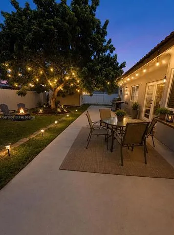 4 bed, 2.0 bath, 1333 sqft, $3,500 — Photo 2