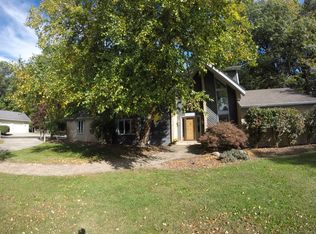 2557 Cherry Ridge Dr, Fremont, OH 43420