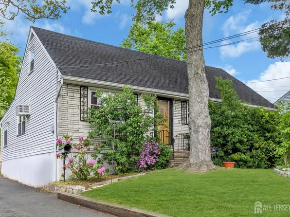 22 Westbury Rd, Iselin, NJ 08830