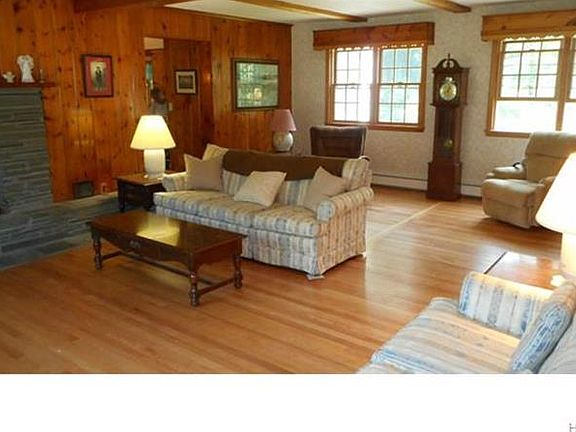 5th image of 60 Canterbury Ave