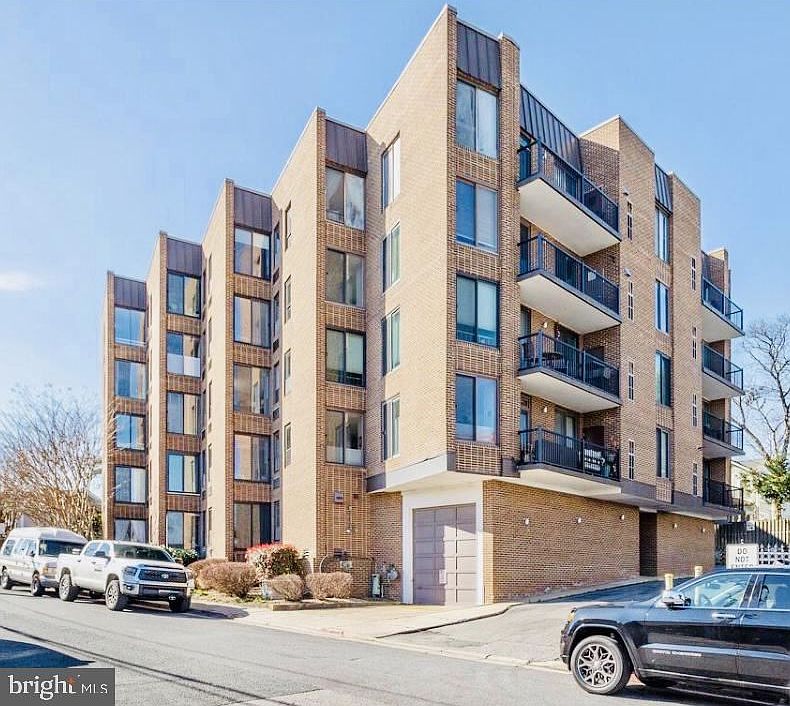1st image of 316 Burnside St APT 102
