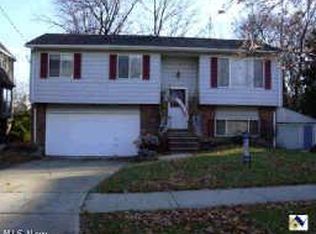 110 W Glendale Ave, Bedford, OH 44146