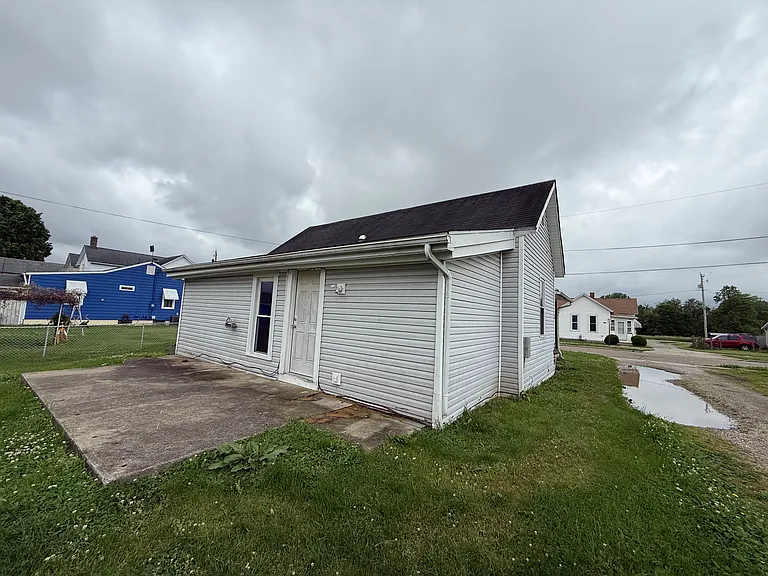 1309 E Walnut St — Photo 7