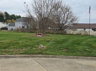 Wood Creek Cir NW, Massillon, OH