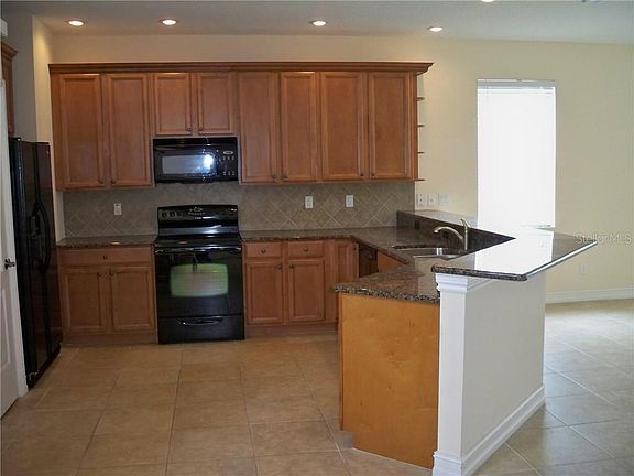 4th image of 931 Canino Ct