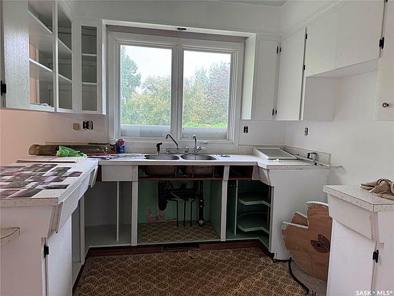 3rd image of 68 Phillips St