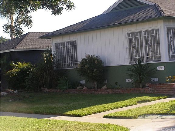 2nd image of 12911 Casimir Ave