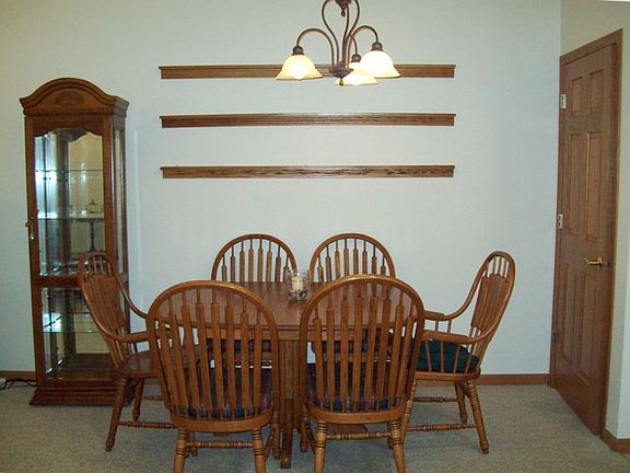 5th image of 725 Tallgrass Ln