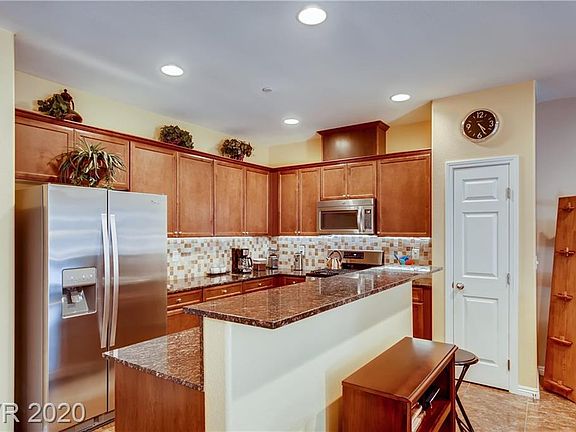 3rd image of 4549 Townwall St