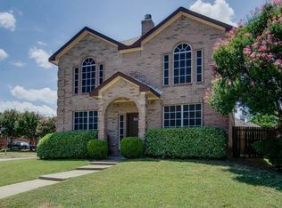 301 Alpine Dr, Desoto, TX 75115