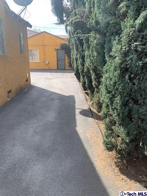 1st image of 1715 Elliott Dr