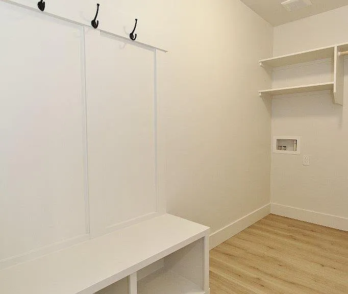 1115 S Commercial Ave #1 — Photo 20