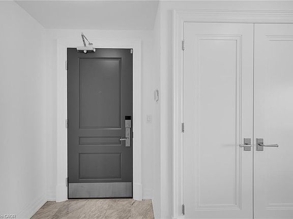 4th image of 2060 Lakeshore Rd #605