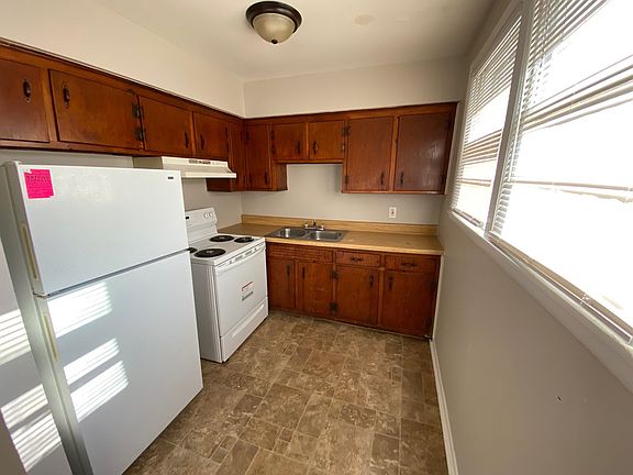 3rd image of 309 Lovell St #B