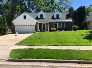 1040 Glenhaven Ave, East Lansing, MI 48823