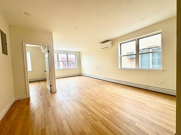 2nd image of 109 Bay 8 St #2F