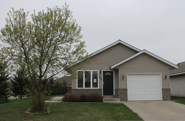 1st image of 300 Lady Slipper Ave NE