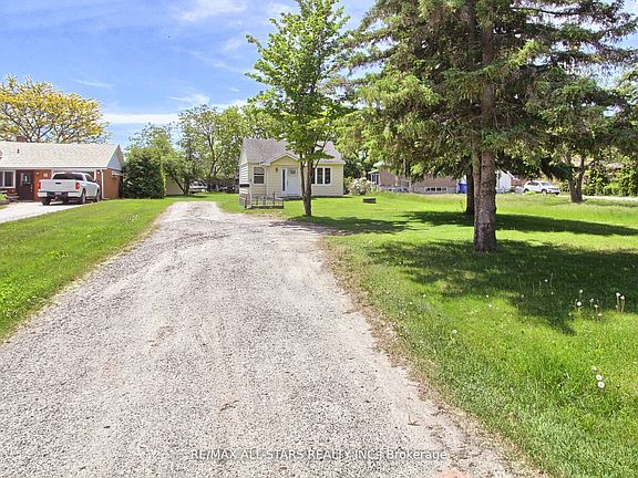 3rd image of 9 Riverglen Dr