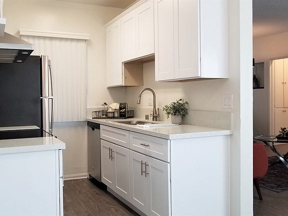 4th image of 6565 Fountain Ave APT 1