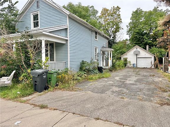 2nd image of 128 Kent St S