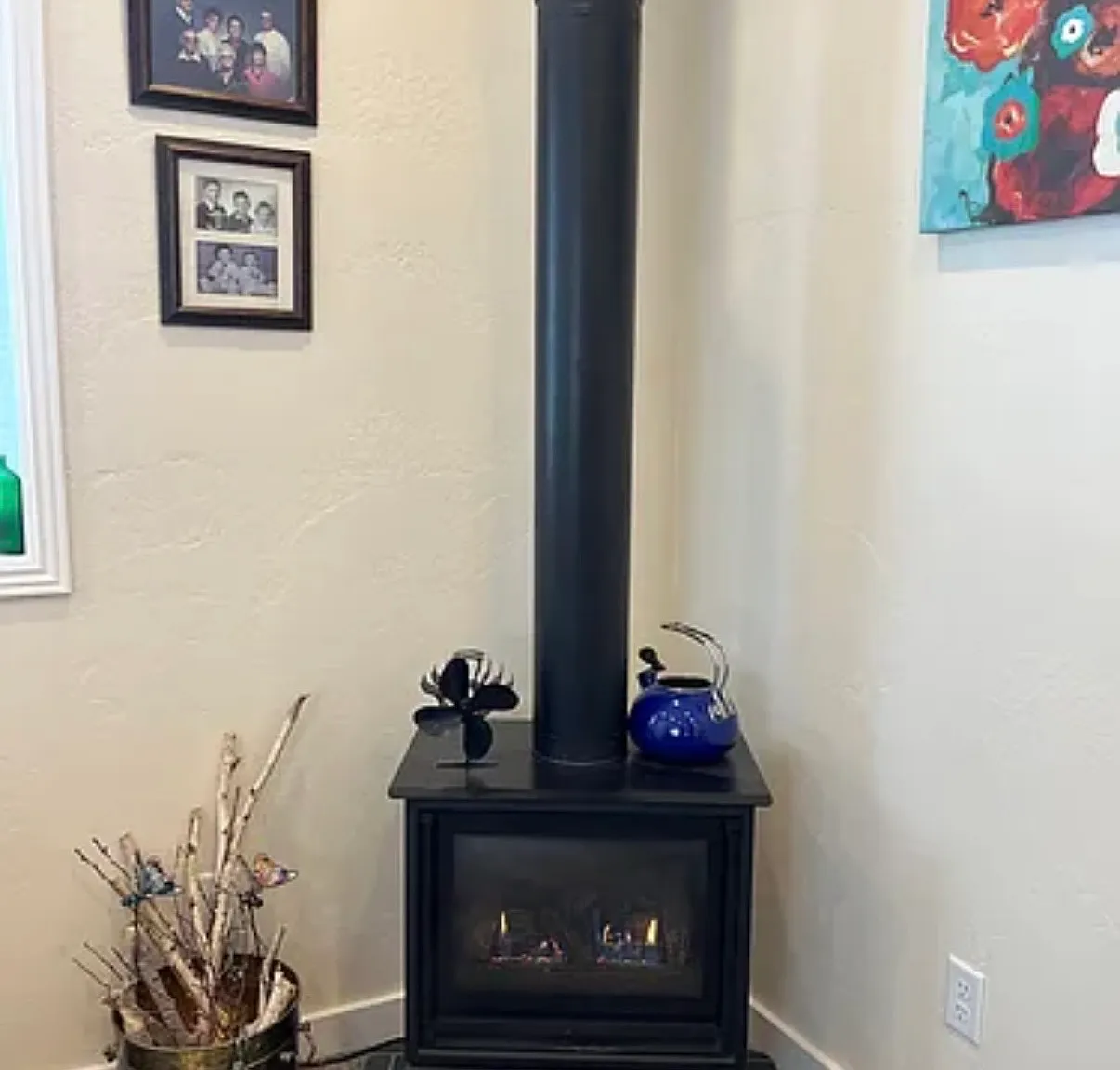 2 Bedroom Charmer in Roberts — Photo 3