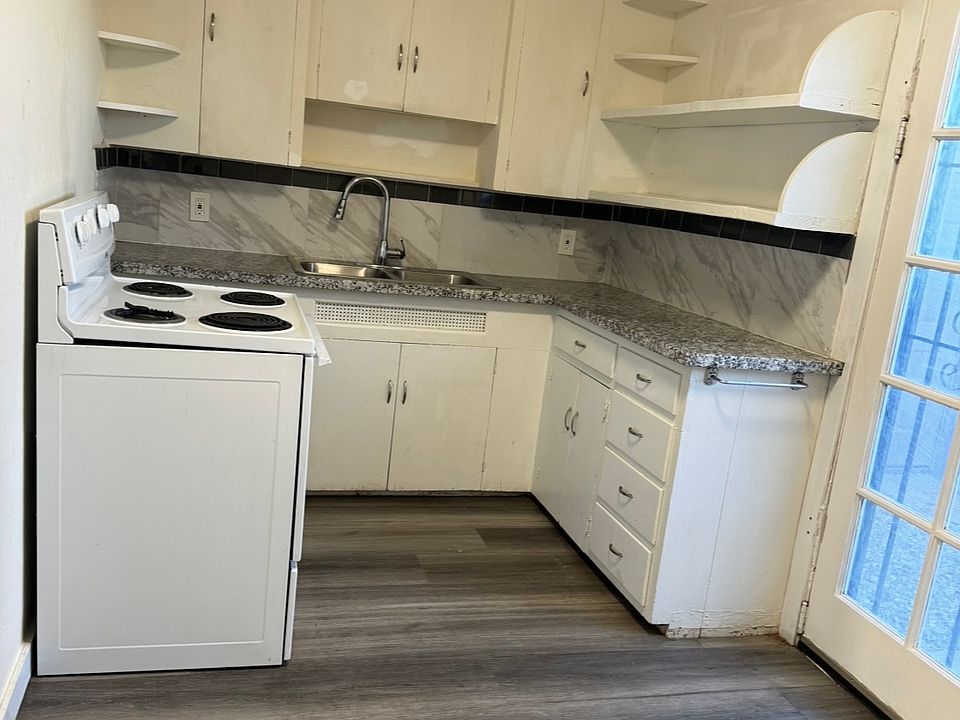 1st image of 309 Pioneer St #0