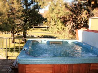 1358 Highland View Loop, Redmond, OR 97756