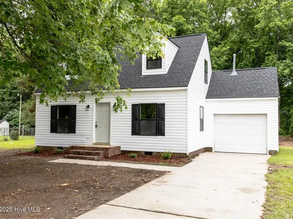 104 Fox Run Circle, Greenville, NC 27858