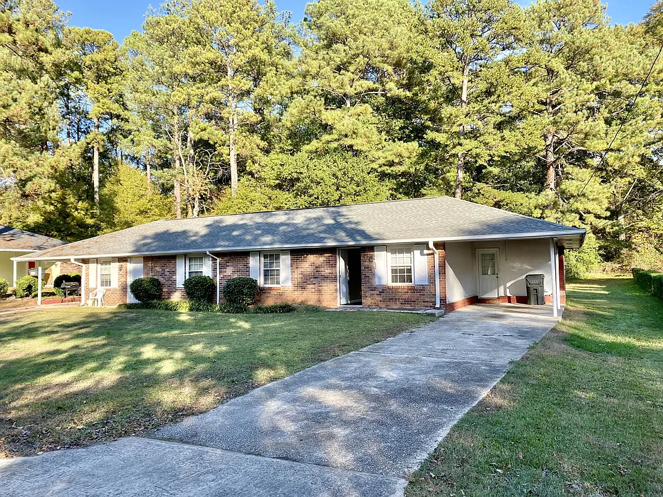 326 West Ave
