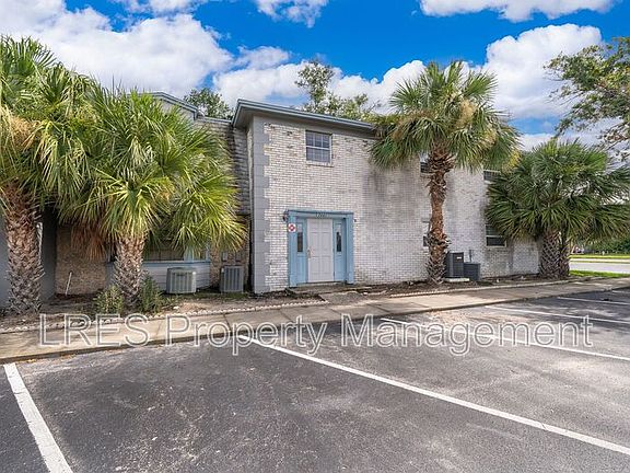 3rd image of 7461 Daniel Webster Dr APT B