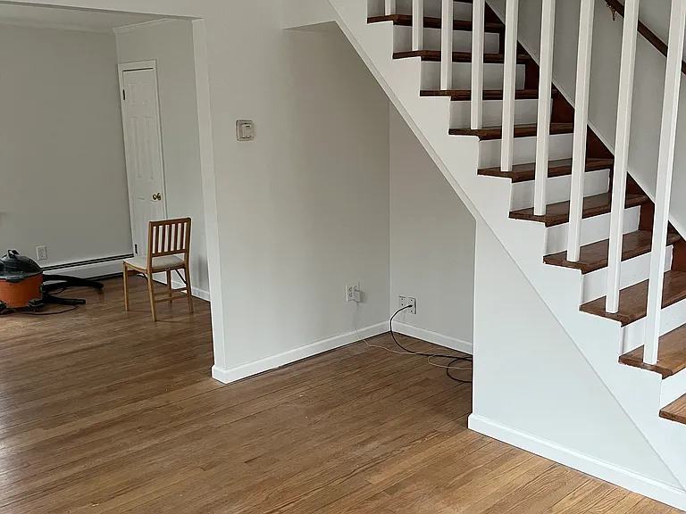 148 Mason Ave — Photo 11