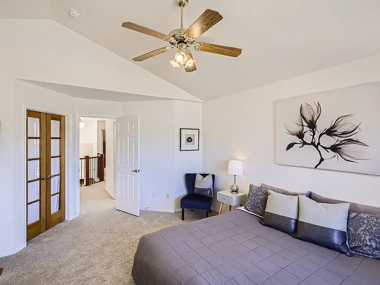 3974 Hawthorne Cir — Photo 12