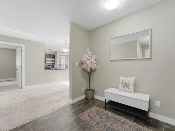 403 N Mackenzie Way SW #8201, Airdrie, AB T4B 3V7