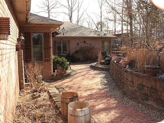 2nd image of 9118 Summer Shade Rd