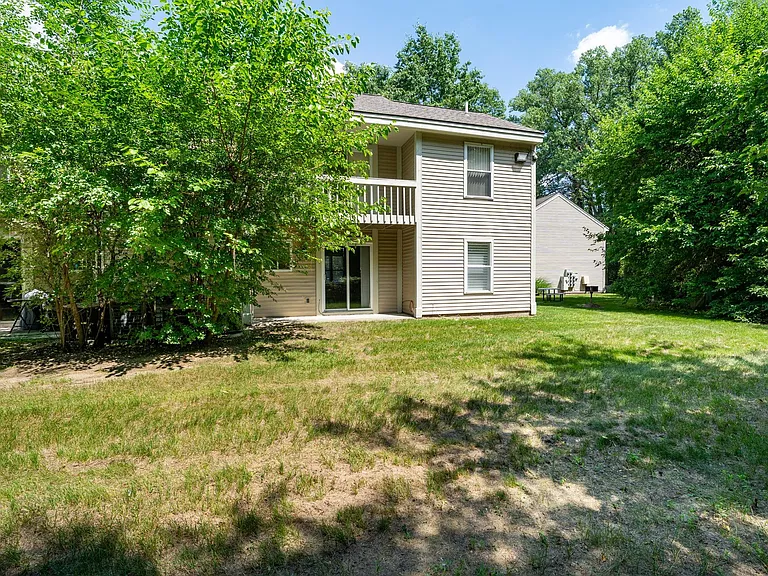 1520 Porter Cir — Photo 22