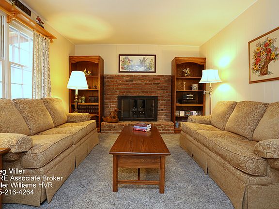 5th image of 879 Dolton St