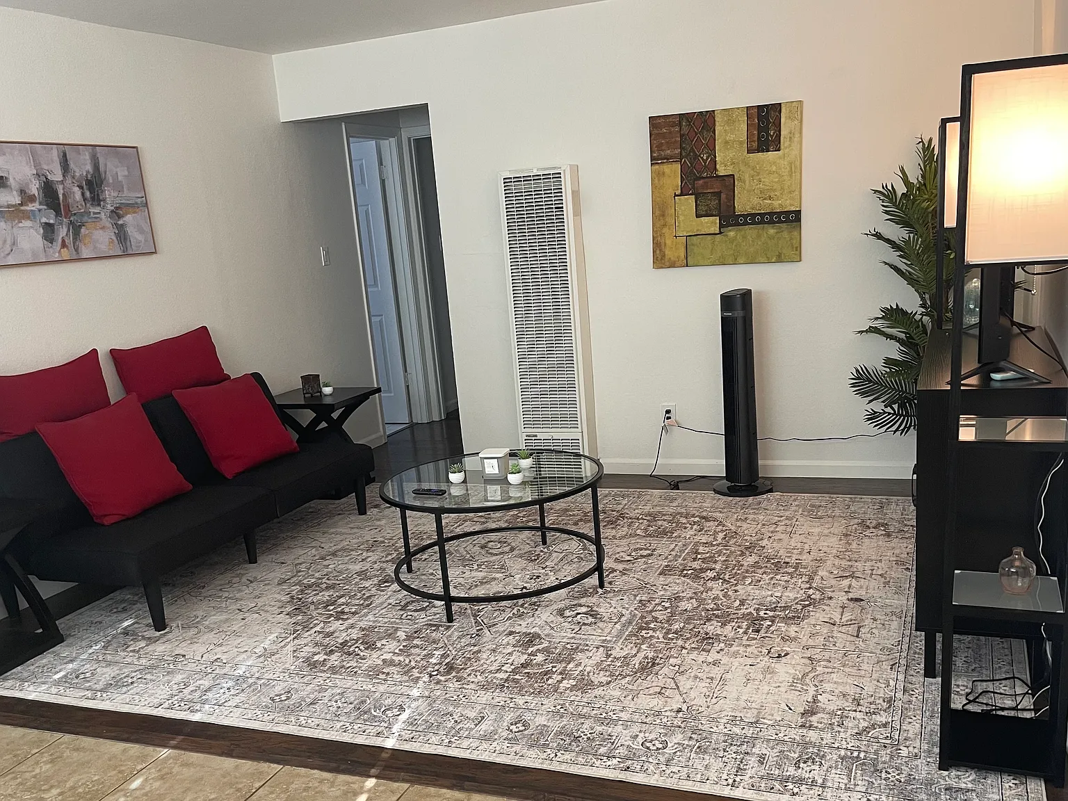 2 bed, 1200 sqft, $1,875 — Photo 2