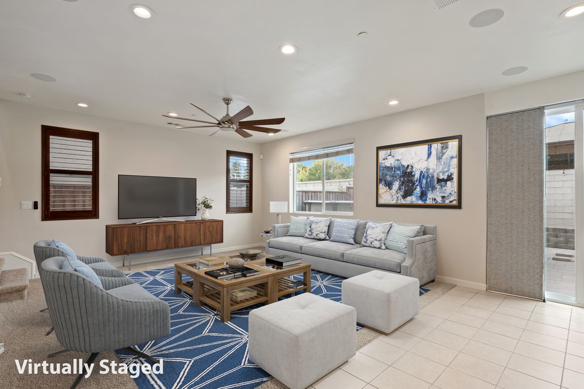 next background image