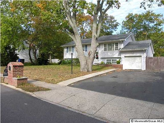 2nd image of 1464 Colorado Dr