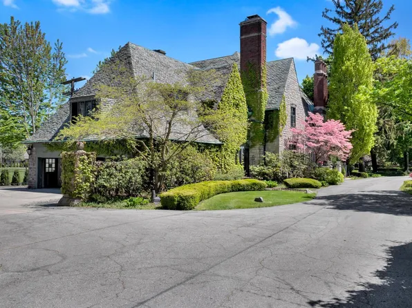 16632 E Jefferson Ave, Grosse Pointe Park, MI 48230