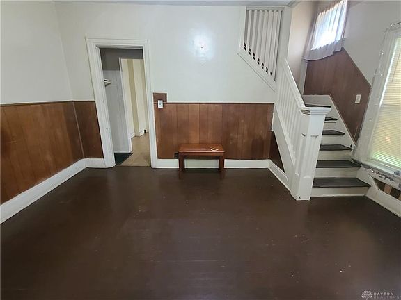 4th image of 724 N Broadway St