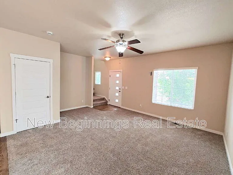 2562 Ellingwood Dr — Photo 13