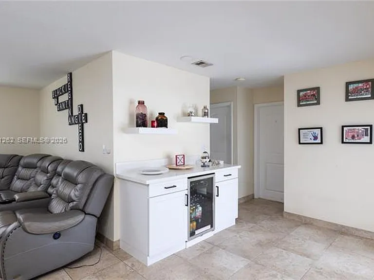 2400 NW 103rd Ave #2400 — Photo 13