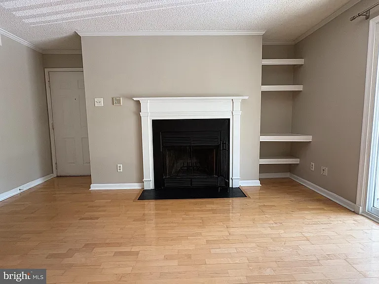 1540 Lincoln Way #201 — Photo 3
