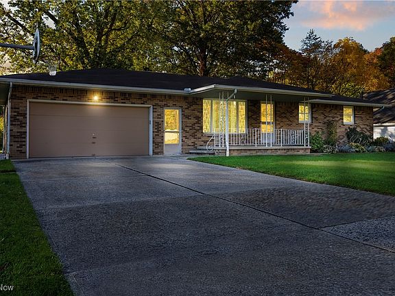 2nd image of 41887 Earlene Ct