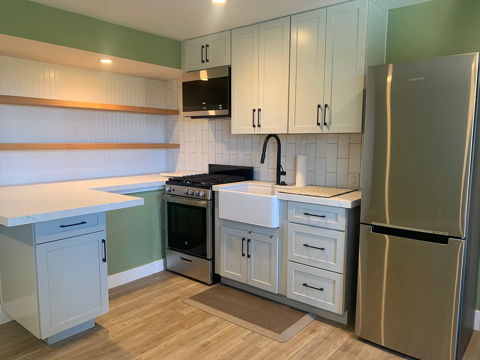 Studio, 350 sqft, $2,000 — Photo 3