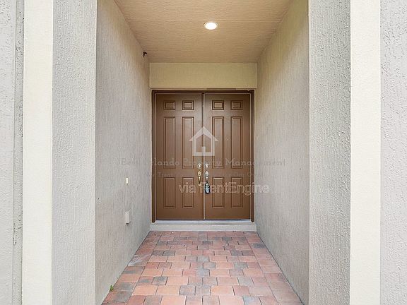 3rd image of 10466 Stapeley Dr