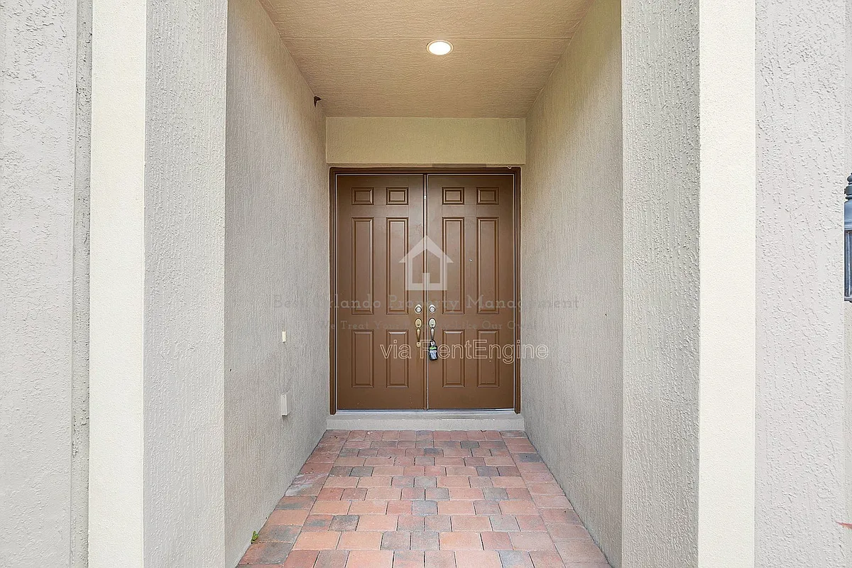 Building Photo - 10466 Stapeley Dr