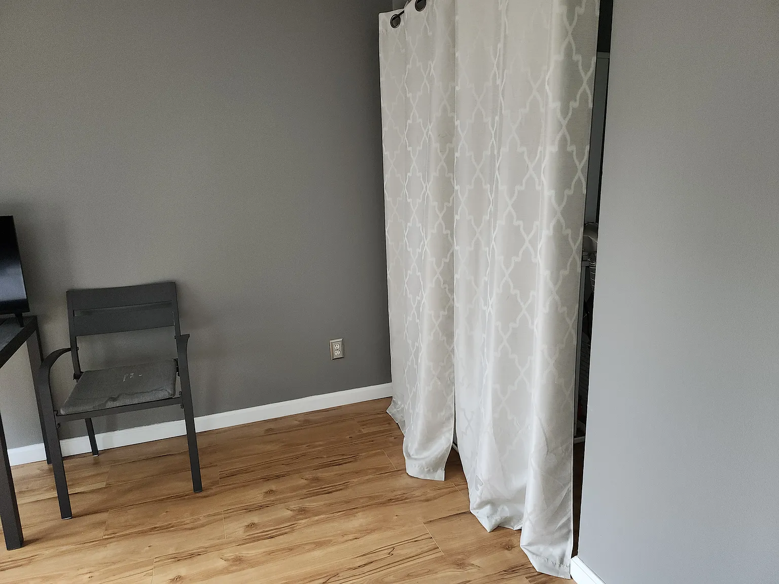 2 bed, 1.5 bath, 963 sqft, $1,975 — Photo 2